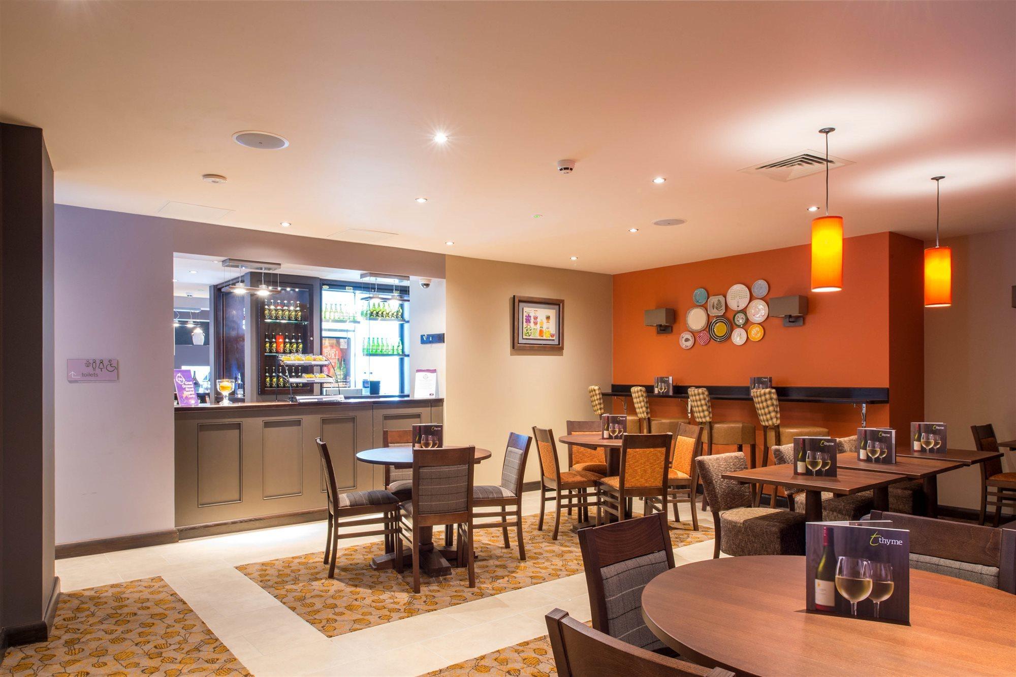 Premier Inn Manchester City Centre Exterior photo