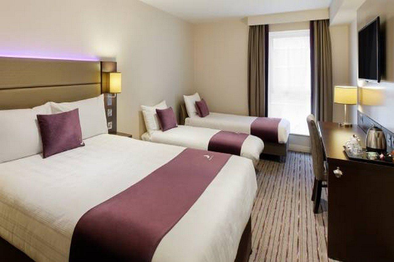 Premier Inn Manchester City Centre Exterior photo